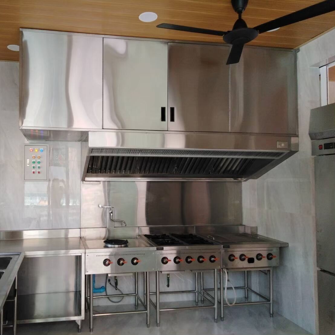 kitchen-stainless-home-design